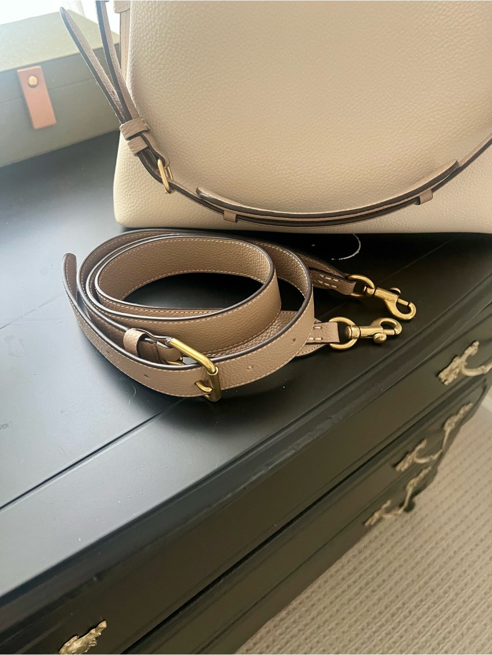Women's Two-Tone Cream and Taupe Leather Coach Shoulder Bag - Picture 2 of 4
